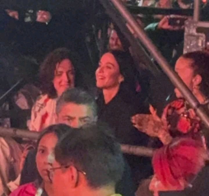 BuzzingPop's tweet photo. Katy Perry spotted at Lady Gaga’s show tonight in Mexico. https://t.co/aWTW43nGEu