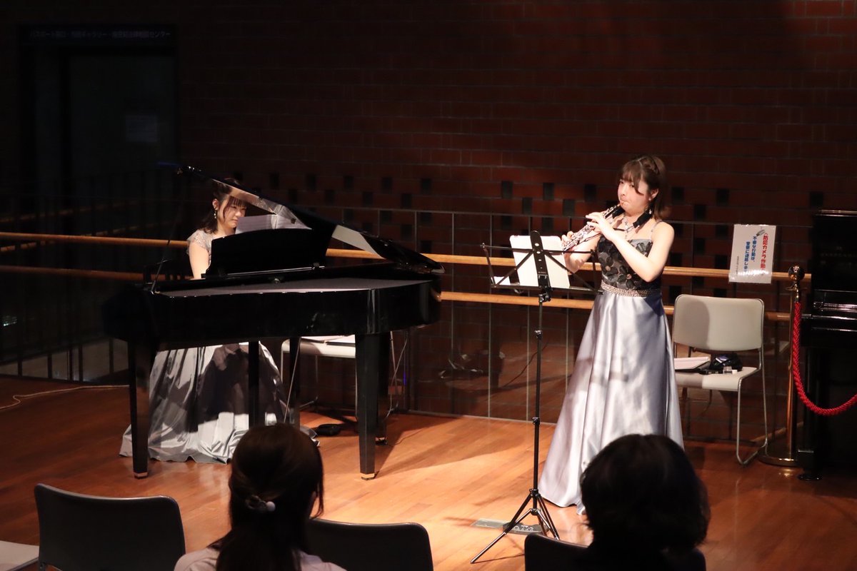 こんにちは！
4月25日に有明交流プラザセンターホールにて行われた演奏会に、神田恋春(3年)が出演しました🎵
ご来場いただきありがとうございました✨️