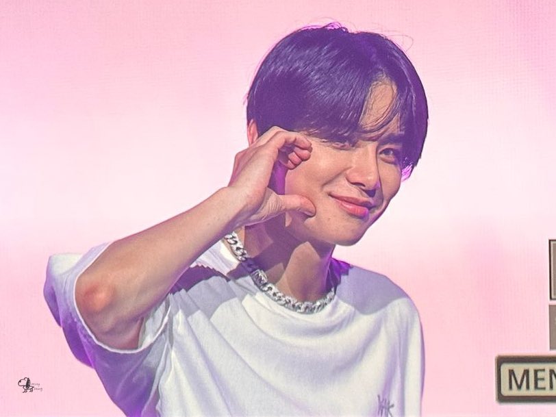 zestyzzung's tweet photo. 💚

250427
NCT 127 4TH TOUR 'NEO CITY : MACAU - THE MOMENTUM’
Day 2

하트부자🫶🏻

#정우 #Jungwoo #ジョンウ https://t.co/d5nHGxSMEX