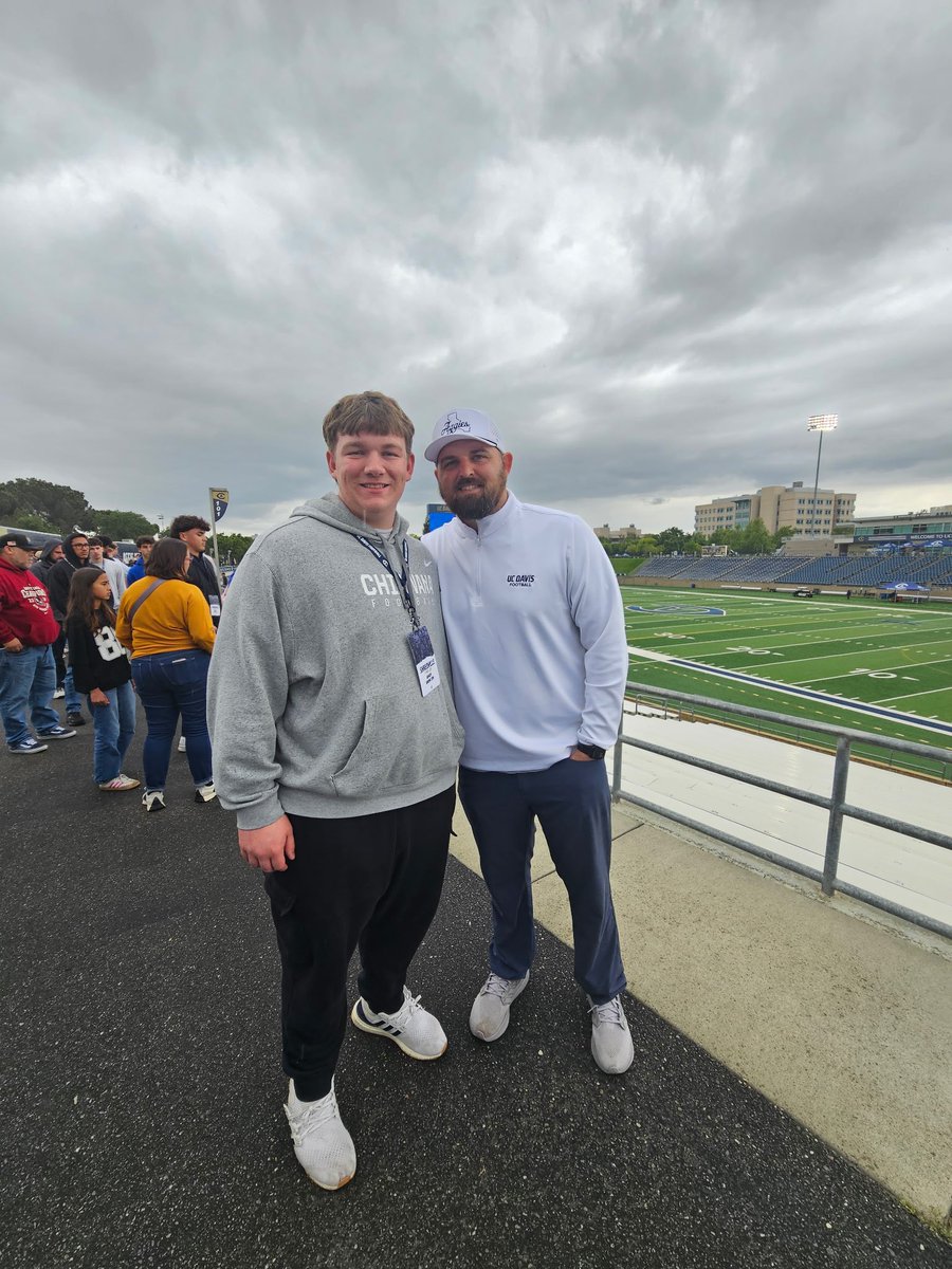 Had a great time at the <a href="/UCDfootball/">UC Davis Football</a> junior day on Saturday! Thank you <a href="/WyattGardner23/">Wyatt Gardner</a> for the invite and <a href="/Coach_CoombsUCD/">Matt Coombs</a> and <a href="/CoachJerryBrady/">Jerry Brady</a> for having me!
<a href="/chiawanafb/">Chiawana Football</a>