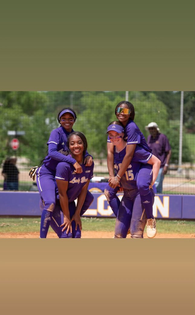 scorpiomama_4's tweet photo. Senior Day for our favorite #6 !! For the last 15 yrs, she has balanced Softball &amp; School with so much grace ! We're so proud of u @TaniyahNicole6 #AlcornStateSoftball 💜💜 https://t.co/Ndp7RGUJb0