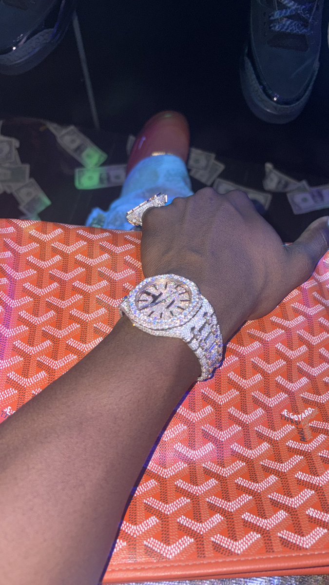 ForeverHaving's tweet photo. Get Money Act Normal https://t.co/ZUKVqQIPtm