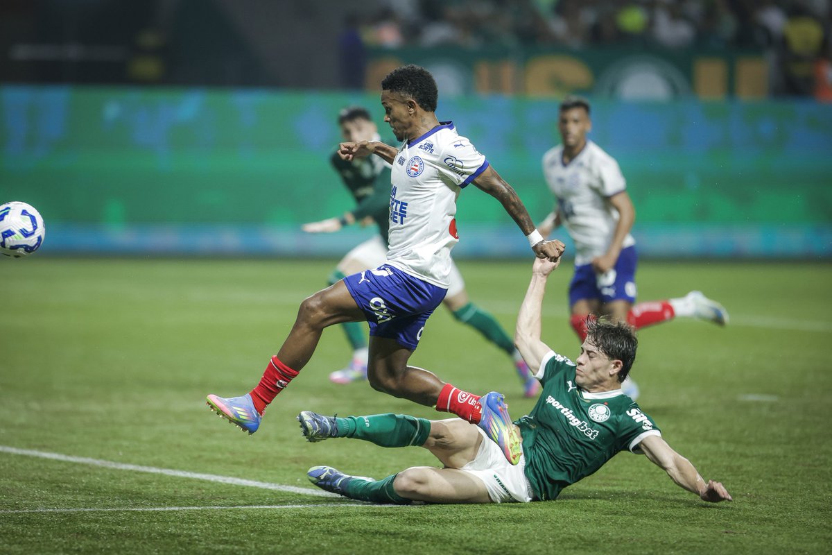 ecbahia's tweet photo. ⭐ Menino 2K fez mais um gol nos acréscimos. Você lembra qual havia sido o último dele nos minutos finais?  🤔 https://t.co/pgcXM9iQFb