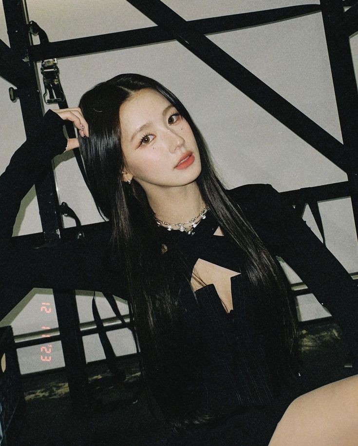 ㅤ    𖤝       ׄ     vᧉrmᧉlho, tᧉu bɑtⱺm.    ♡  💄    ݃