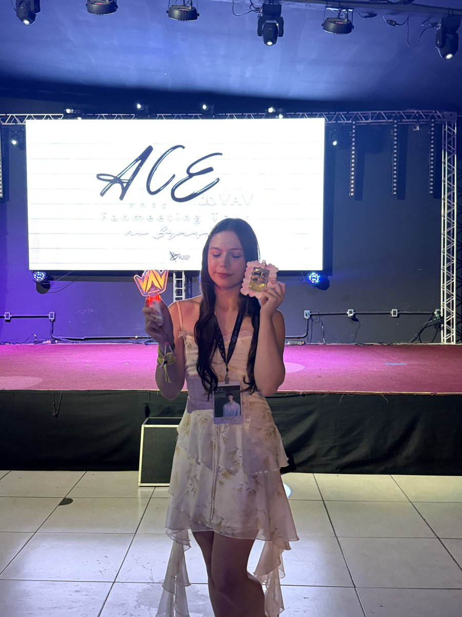 DearBaron's tweet image. Im having so much fuuuuun!!!