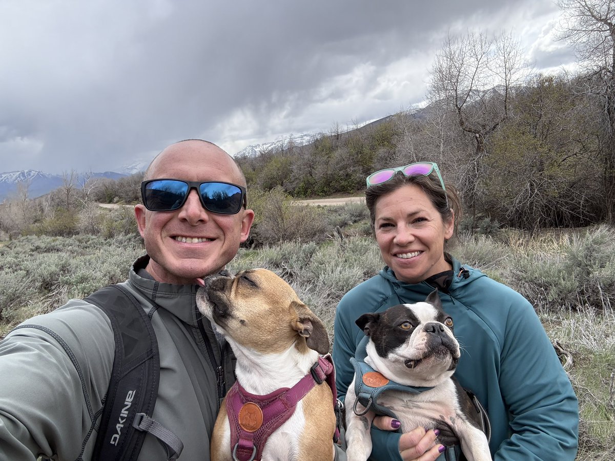 GoProCraig's tweet image. Chill comm days always bring the best luck! Hundo, Nundo and 14 beautiful shiny! 💯✨🍦 #Vanillite #hundo #nundo #shiny #communityday #vanillish #PokemomGO #hike #adventure