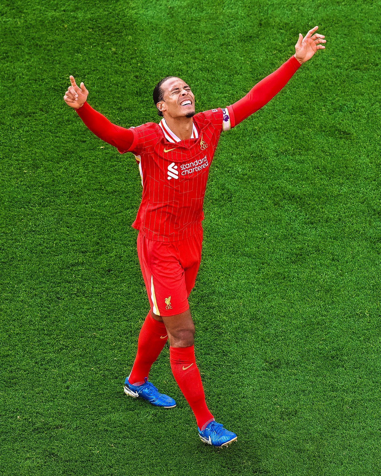 LFC リヴァプール ピンバッジセット 9個 LFC リヴァプール ピンバッジセット 9個 優勝記念 - メルカリ