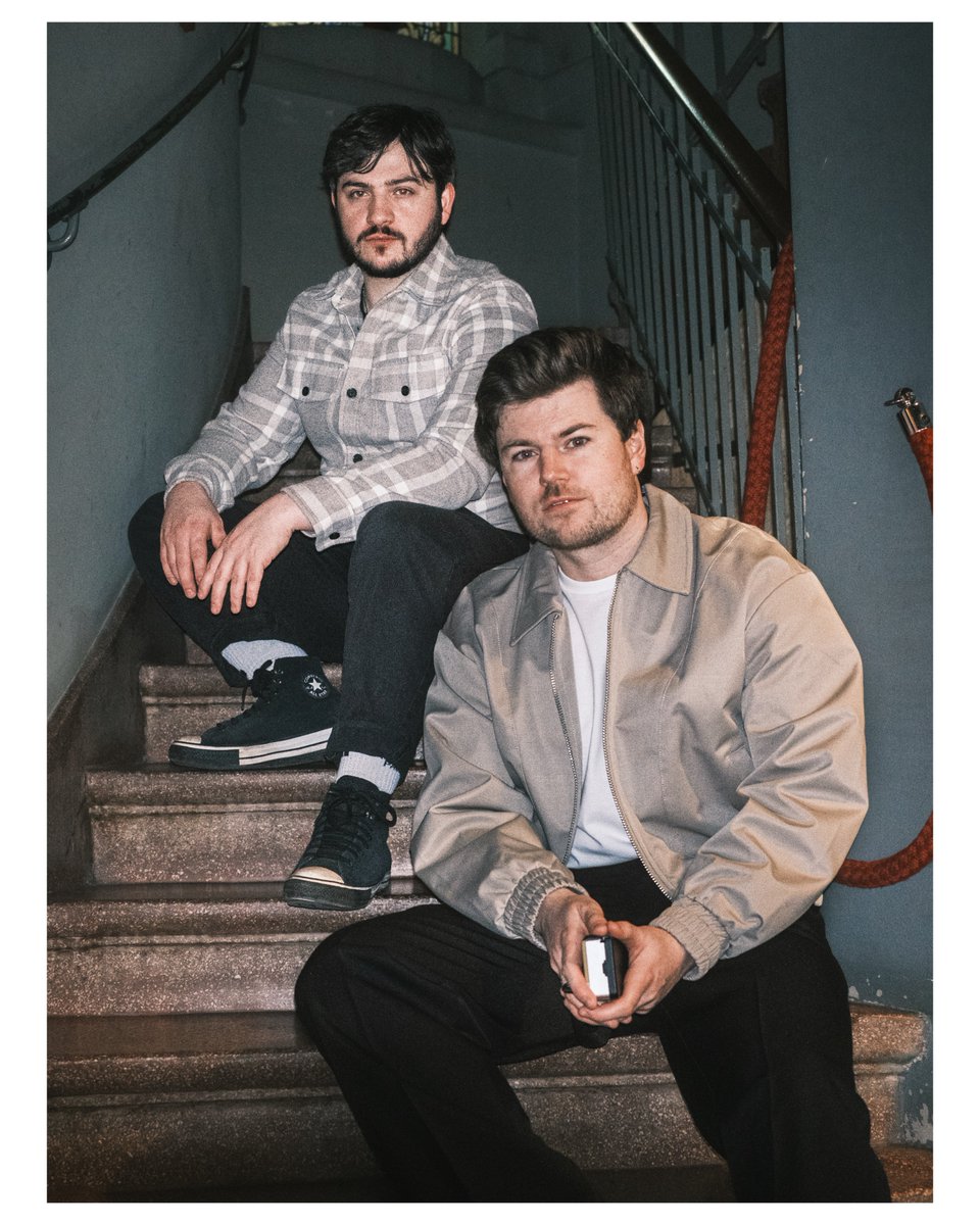 Árón Holden tweet media