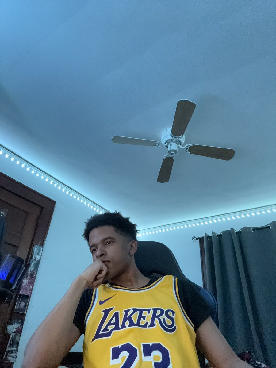 LakeShowGo's tweet image. I’m still sitting in my chair and thinking about Game 4. 

#LakeShow