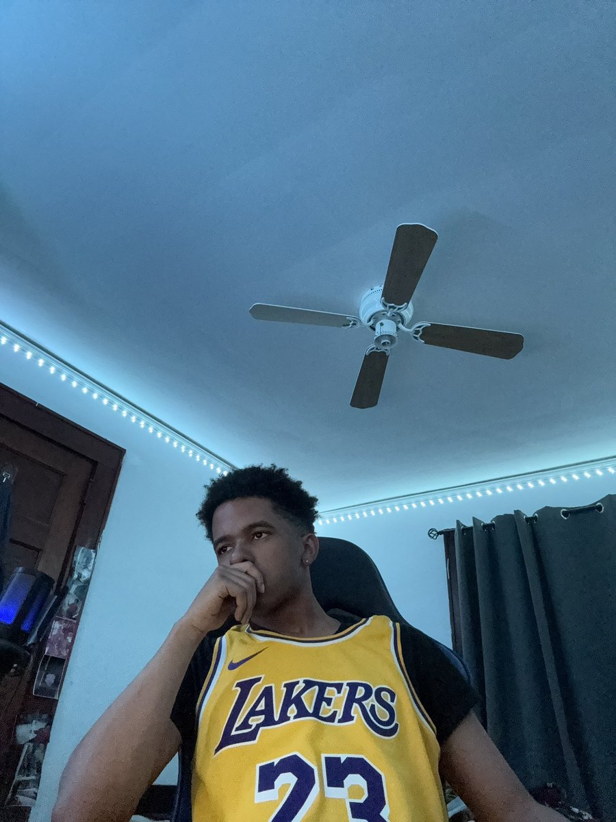 LakeShowGo's tweet image. I’m still sitting in my chair and thinking about Game 4. 

#LakeShow