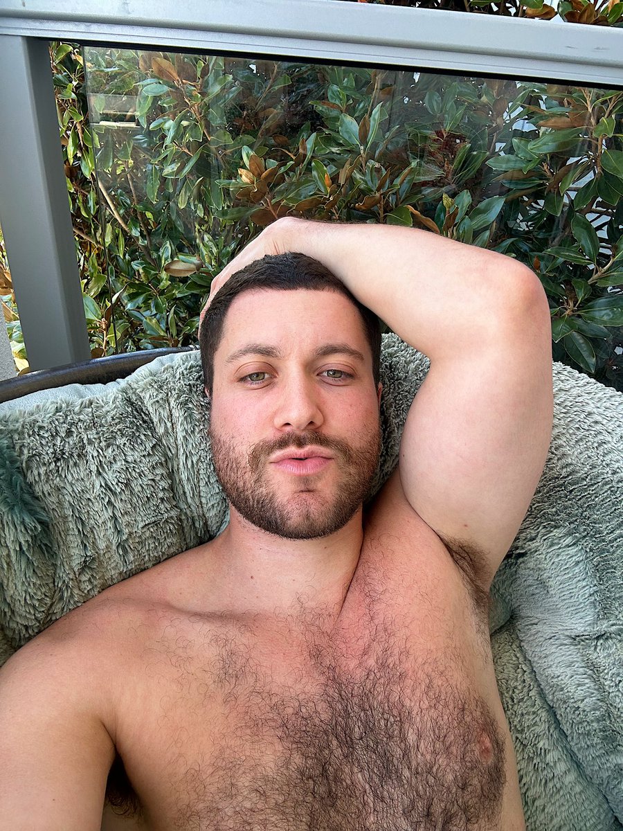 anywhere but the studio 🤪

(jk making so much music rn hehehe)