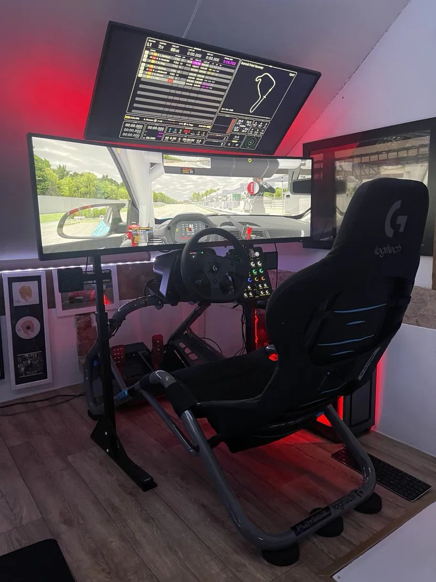 LogitechG's tweet image. Sim flex by craigbeal on Discord. We love to see it 🏁

Join our Logitech G Discord server and share your battlestation for a chance to be featured next month. discord.gg/VnXhwrx7NZ
