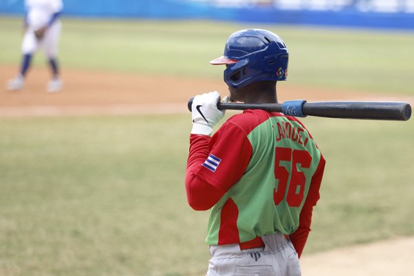 jit_digital's tweet photo. Leñadores retoma la cima en Liga Élite del #BeisbolCubano 
Venció 8x3 a Vegueros de Pinar del Río, en su estadio Julio Antonio Mella. #Beisbol #IIILEBC #DeporteCubano
https://t.co/vQWbKqmSbf https://t.co/6o0aCW3uqd