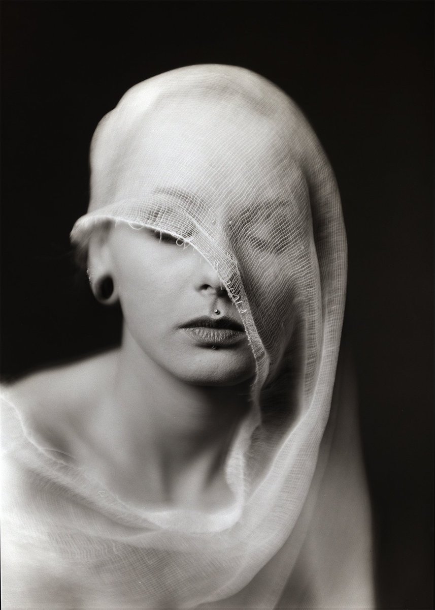 v_desire_'s tweet photo. Photographer: Majek Pfoto (Maciej Pastuszka)
Model: V. Desire
Studio Atelier Fortuna 
©2024 https://t.co/635SzKUHVG