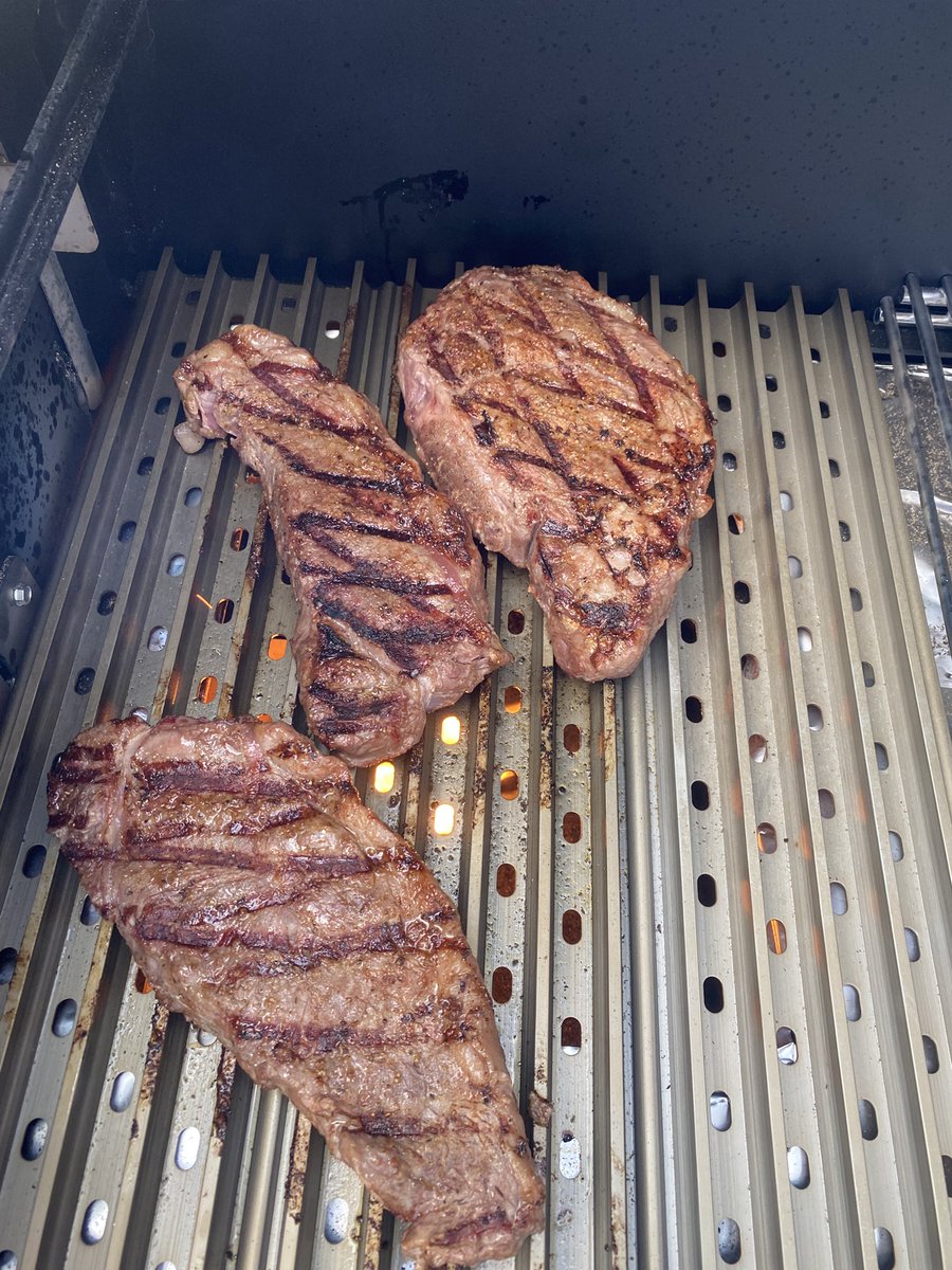 bjizzle56's tweet image. Just breaking the Yoder in... #Yoder #BBQ #Smoker