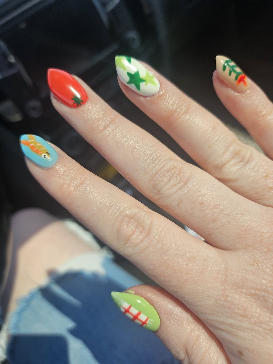 ocia_bear's tweet photo. oh BTW #nailupdate https://t.co/MRWp0Z8nRZ