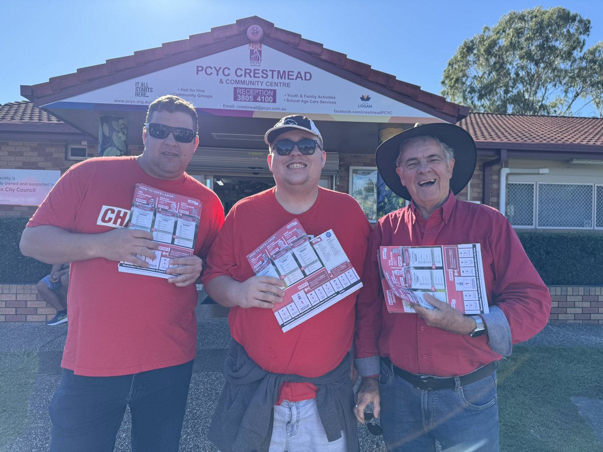 mitchwood98's tweet photo. Handing out at pre poll for Jim Chalmers this morning #PrePoll #auspol https://t.co/V93SLl4ATD