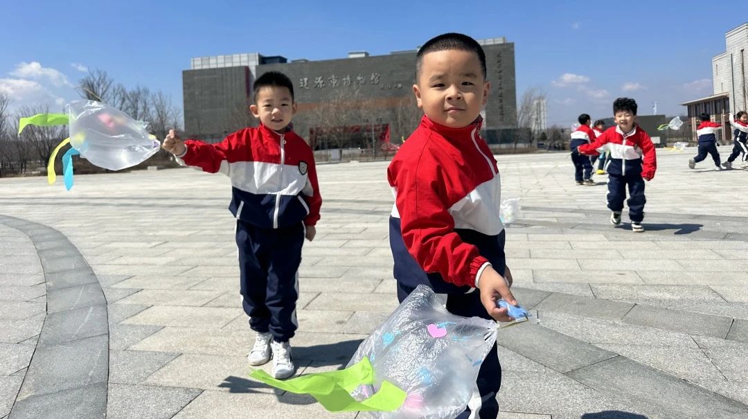 sheng_hua24633's tweet photo. #ChineseChildren 原来中国幼儿园小朋友的童年时光是这样的。It turns out that the childhood life of Chinese kindergarten children is like this. https://t.co/8lM4gF3o9V