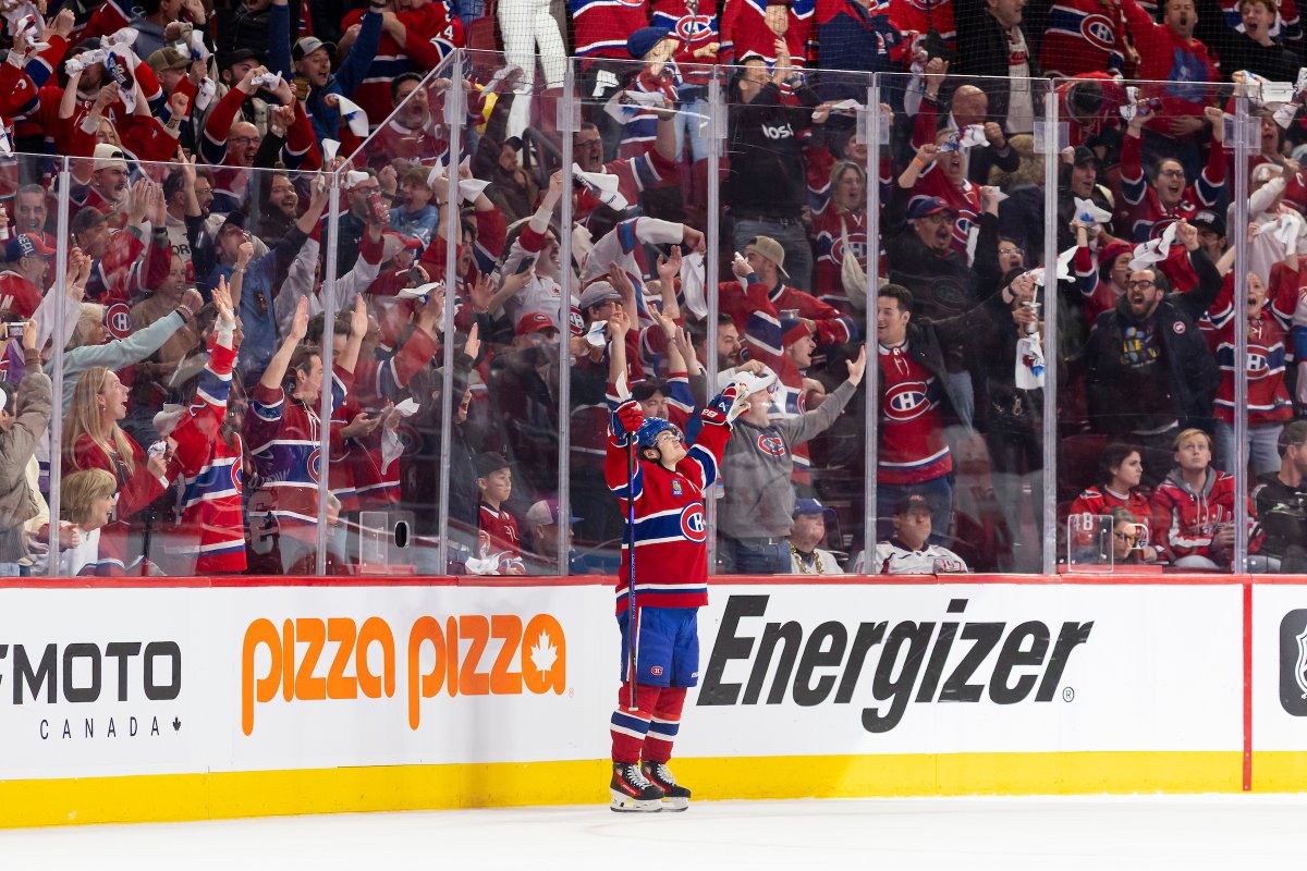 CanadiensMTL's tweet photo. Possiblement notre nouveau fond d'écran

Habs pics that go hard

#GoHabsGo https://t.co/RsoMMKZIV4