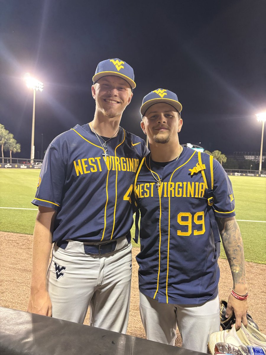swannuga's tweet image. That duo! 👊🏻💙💛