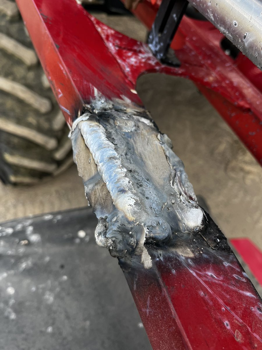dustfrmer's tweet image. Any guesses on which aluminum repair job was me with a spool gun and a pro with a TIG. I think the they are similar 😂😉
