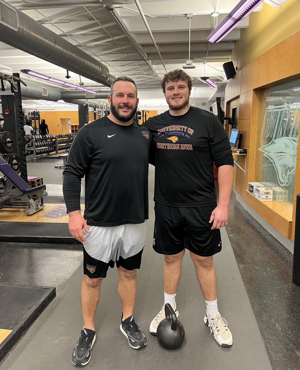 BrianFolkerts's tweet image. Proud of my man @Jared0044 for signing a contract with the @Ravens! Still rocking the Purple & Gold, just on Sundays now! #EverLoyal ➡️#RavensFlock