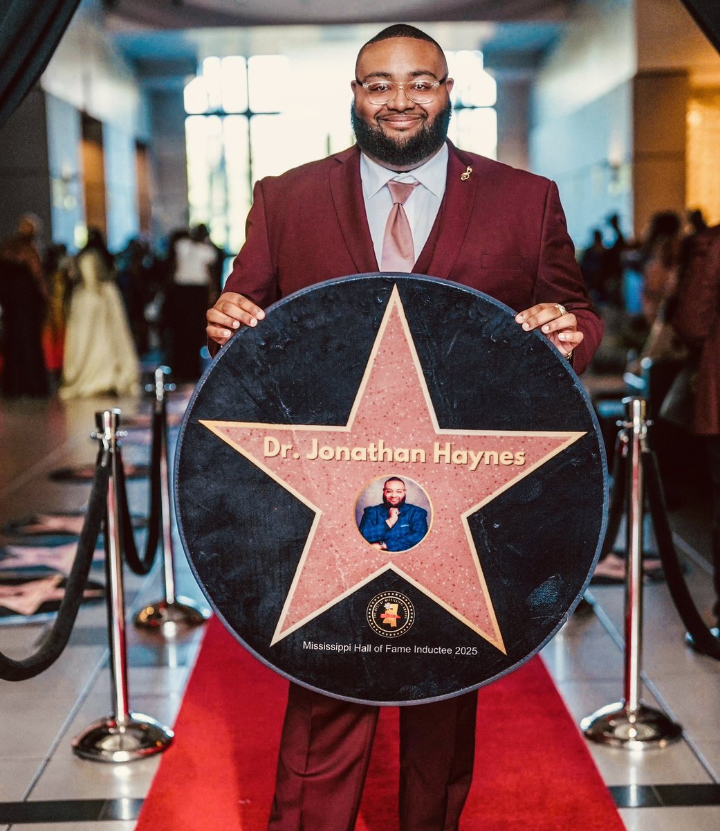JonLHaynes's tweet photo. I am humbled and honored to share that God blessed me with a star on the Mississippi Walk of Fame and an induction into the Best of Mississippi Hall of Fame. Who would’ve told me that at 29 years old, I would receive such an incredible honor https://t.co/EfZz0Y8seN