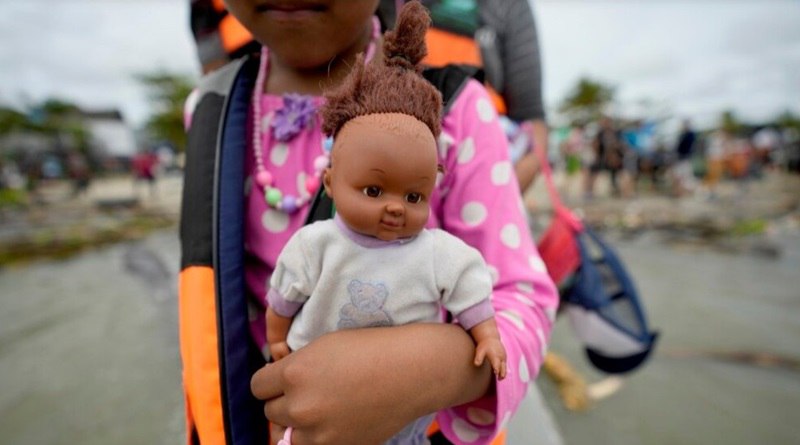 El Departamento de Seguridad Nacional de Estados Unidos (DHS) justificó las razones por las cuales separó a una menor venezolana de su familia, al alegar que los padres del niño estarían supuestamente vinculados con la extinta banda criminal Tren de Aragua.

#noticias #prensa