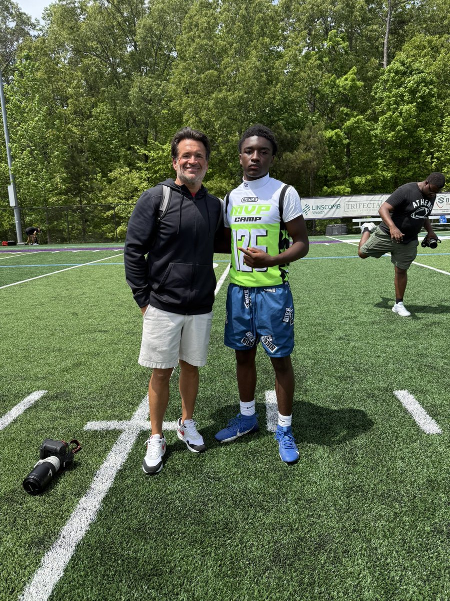 DeuceJ2028's tweet photo. My skillset and speed were on full display at the MVP camp today, where I ran an impressive 4.4 in the 40-yard dash.Thanks for the opportunity @ChadSimmons_  @RustyMansell_ .
@CoachTMaloof @coachmartin10 @LanierRecruits @RecruitGeorgia @PrepRedzoneGA @On3Recruits https://t.co/R2BsG5xBzU