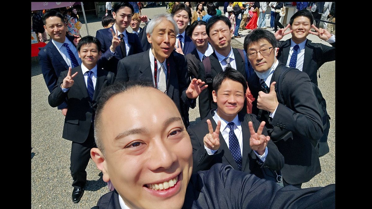 ha_shigo's tweet photo. #浅草 浅草寺にて、
『第三回 #神谷町小歌舞伎』公演の、
成功祈願‼️‼️‼️
僕らも共に、精一杯つとめて参ります!
ご声援のほど、お願い申し上げします🙇

👇チケットご購入はこちら👇
https://t.co/Y5P7T7SgjG

#中村橋吾 は
🏮『#弥生の花浅草祭』にて、
国侍(くにざむらい)のお役🏮
🌸『#義経千本桜』にて、🌸　
川連法眼のお役を
勤めさせていただきます🦊

🙇‍♂️宜しくお願い致します🙇‍♂️