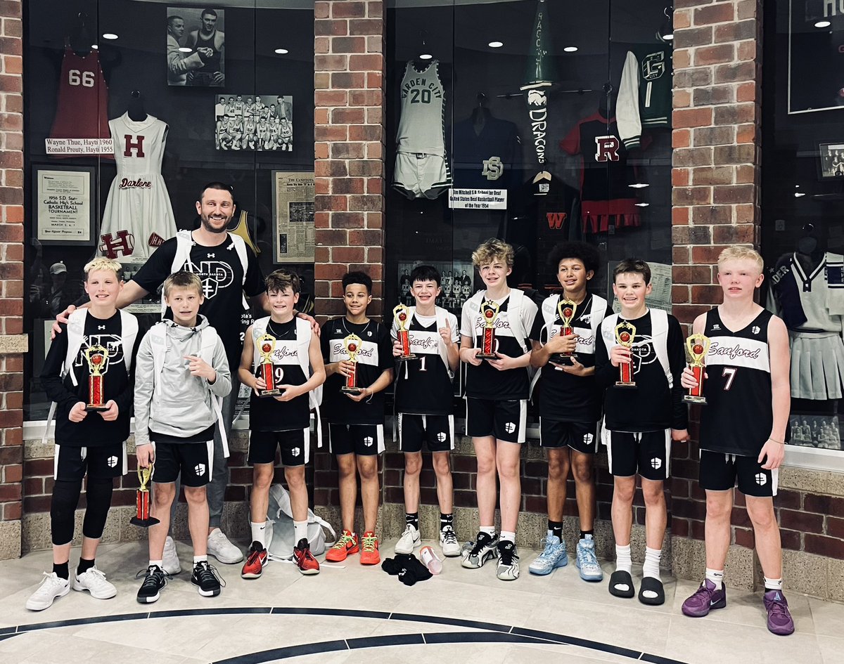 sanfordhoopsfgo's tweet photo. Congratulations 🎊 to the 1️⃣2️⃣u White ⚪️ team as they head back up north taking home 🥇st place in Sioux Falls‼️ Great work boys 🏀

#SanfordSports | #TogetherAsOne https://t.co/2cL2h9jf90