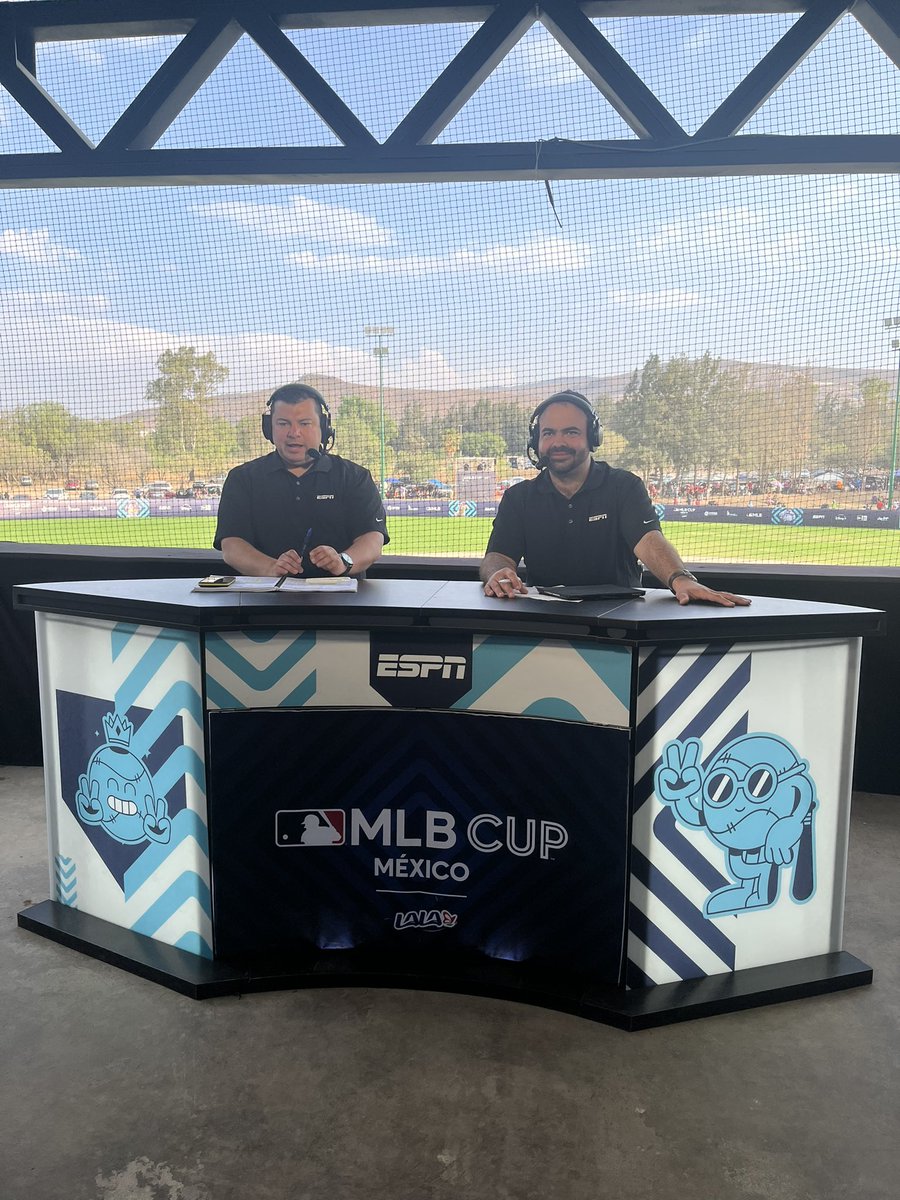 CheloCanto's tweet photo. La última de la #MLBCup 🇲🇽🔥⚾️🎙️
Qué semana caray; San Luis Potosí fue un gran anfitrión, Tijuana levantó su quinto título y nosotros nos divertimos por el Líder Mundial 🔴⚪️ @espnmx por cuarta ocasión
Felicidades @MLB_Mexico por otro evento de Grandes Ligas, nos vemos en 2026 https://t.co/fustCw22Tk