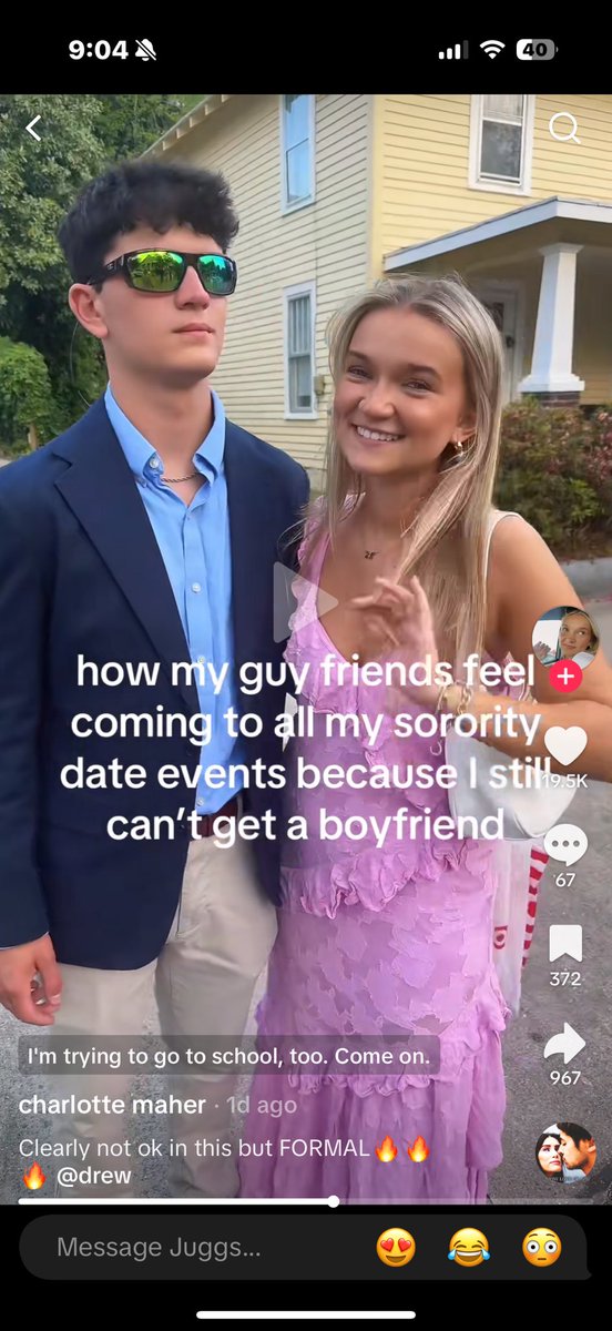 BigChizzle74883's tweet photo. Sheesh I can’t imagine being this guy. #shrink #gaybestfriend https://t.co/6rp8ssfeQ3