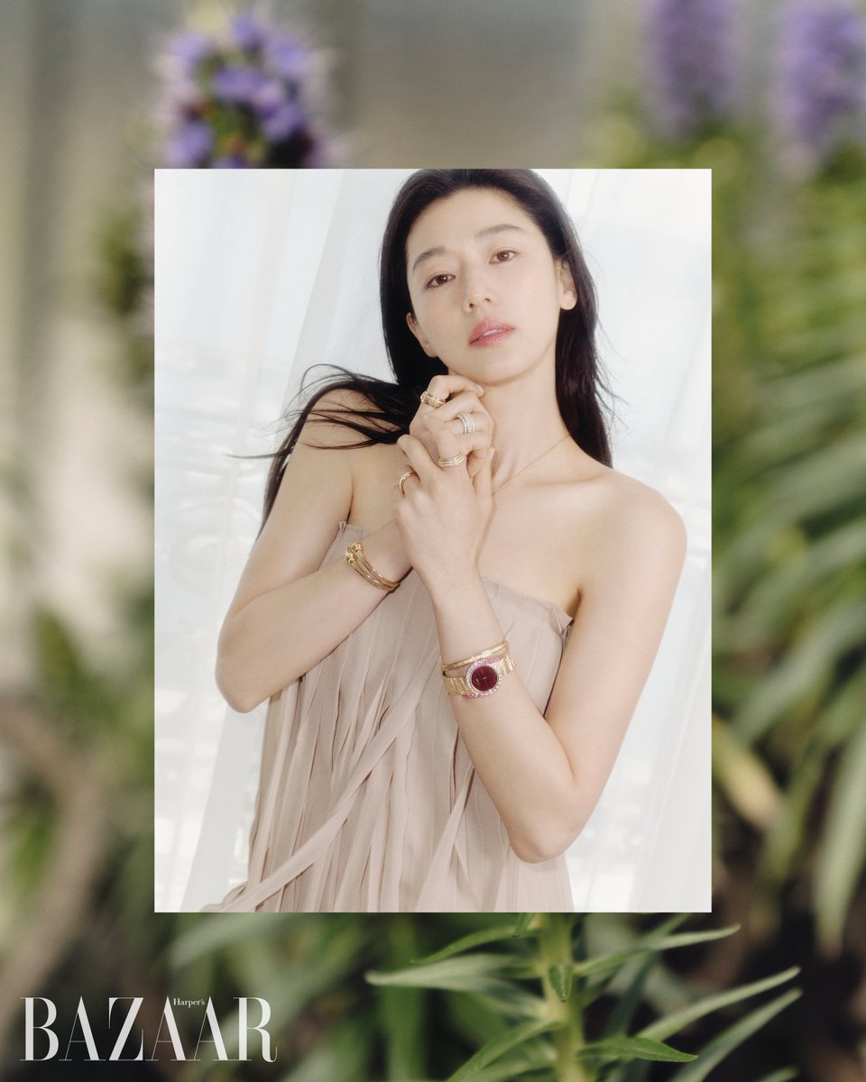 #제작지원 #May2025 #CoverStory

#피아제 와 #전지현 그리고 눈부시게 반짝이는 제네바에 대한 단상(斷想)

더 많은 화보와 인터뷰는 <#바자> 코리아 5월호와 웹 사이트(harpersbazaar.co.kr)에서.

#Junjihyun #GiannaJun #全智賢 #Piaget #MaisonOfExtraleganza #HouseOfGold #WWG25