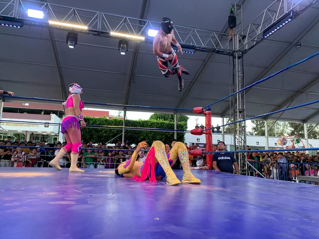 LaTijeraLucha's tweet photo. #PrincesaSioux se lleva La Copa Ciudad Nezahualcóyotl 2025 dejando en el camino a jóvenes espectaculares y con hambre de triunfo como fueron, #PequeñoCenturión, #Laksmy, #ReyPlatino, #BalitaOrtiz, #Airam, #King, #Talaxis, #Eon, #DarkLiugia y #DarkPrince... #latijeraluchalibre https://t.co/o7PRHxkHcI