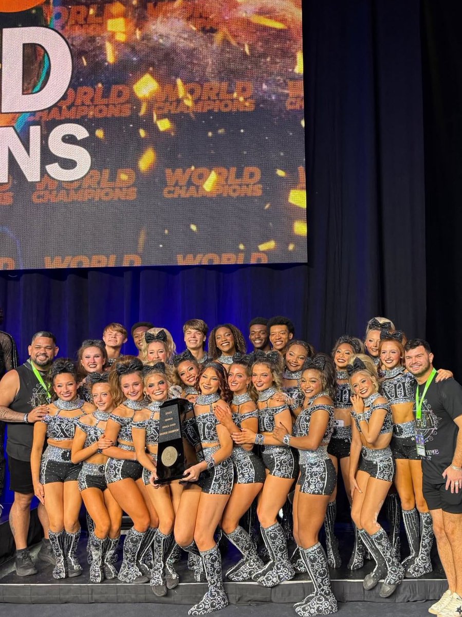 I AM CRYING😭😭 I LOVE YOU NUNS