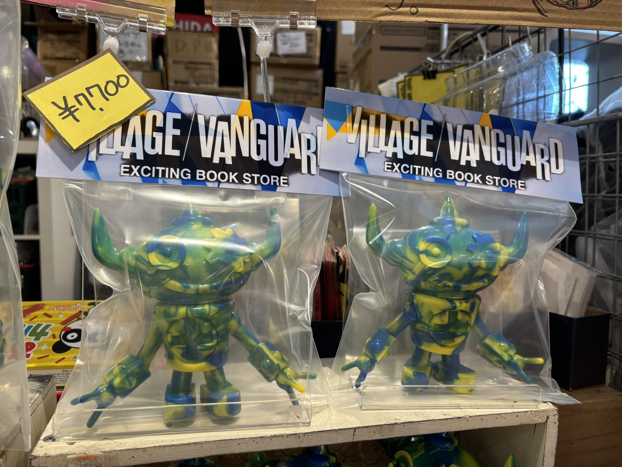 立方生体バグペロン ヴィレッジヴァンガード ルミネ町田店限定品