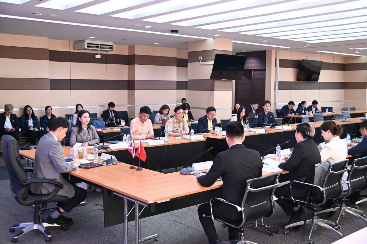 #แก้มพัชรนันท์ นำ กงสุล ณ นครเฉิงตู และคณะวิสาหกิจอุตสาหกรรมการแพทย์จีนจากมณฑลเสฉวนและฉงชิ่ง เข้าพบเลขานุการรัฐมนตรีว่าการกระทรวงอุตสาหกรรม ลอรี่ - พงศ์พล ยอดเมืองเจริญเพื่อหารือ โอกาสลงทุน ขยายตลาด และสร้างพันธมิตรธุรกิจในประเทศไทย 

ส่งเสริมบทบาทไทยในฐานะ Medical and Wellness