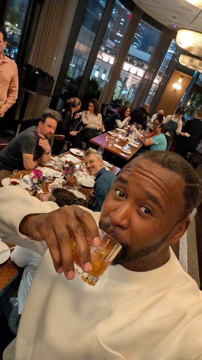 Mic King tweet media