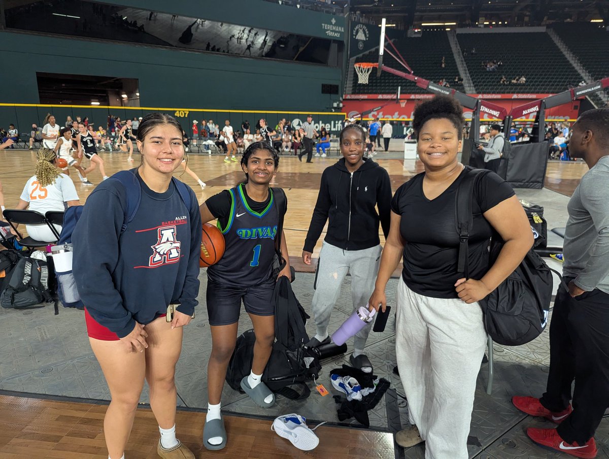 richard3rd2010's tweet photo. @DivasBasketball black go 3-1 win bracket and play an extra game to go 4-1 total. @Amilia_Durham @kiran11_2027 and a few other @Allen_GBB players had a great tournament!
#LEVEL๐ ๐
ฐ๏ธโฌ๏ธ๐๐จ๐ฑ๐ฆ
#DIVAPRIDE๐ช๐ฝ https://t.co/NaDVWI66LP
