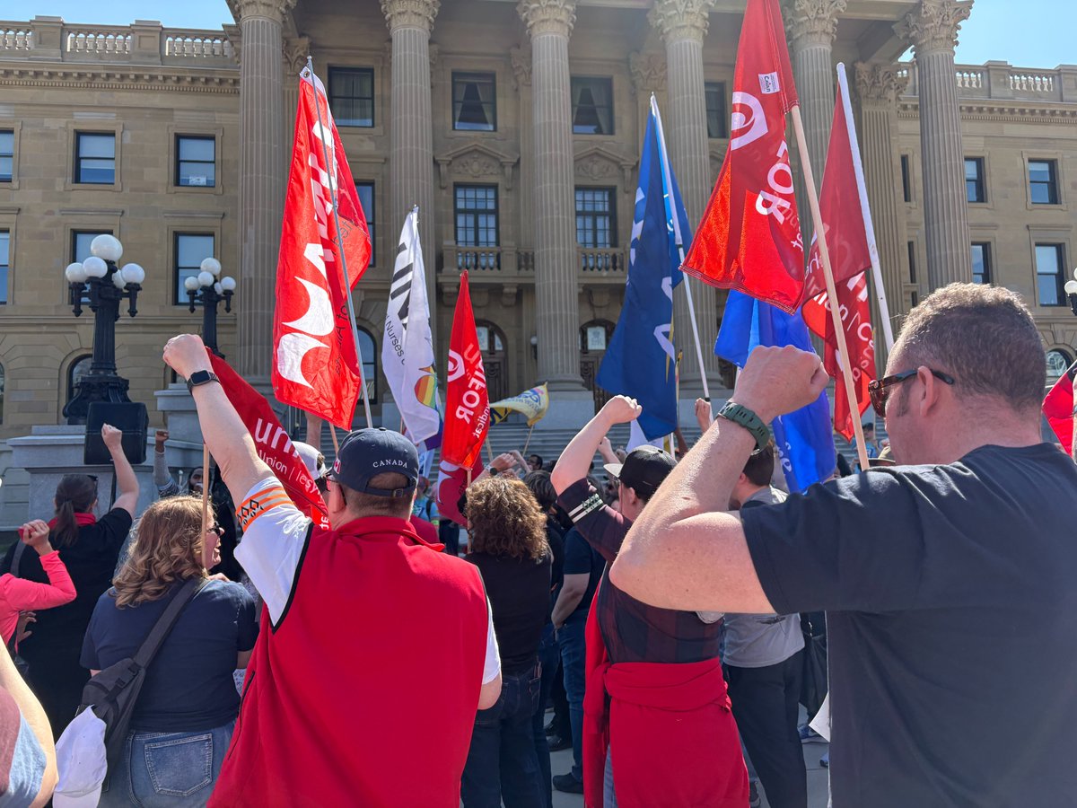 apaulagetics's tweet photo. Common Front Resistance Rally
April 26, 2025
Alberta Legislature
Organized by the Alberta Federation of Labour
--
#yeg #labour #union #CommonFront #abfedlabour #edmonton #rally #edmonton #alberta #ableg #photojournalism https://t.co/h2Xw9zMLJG