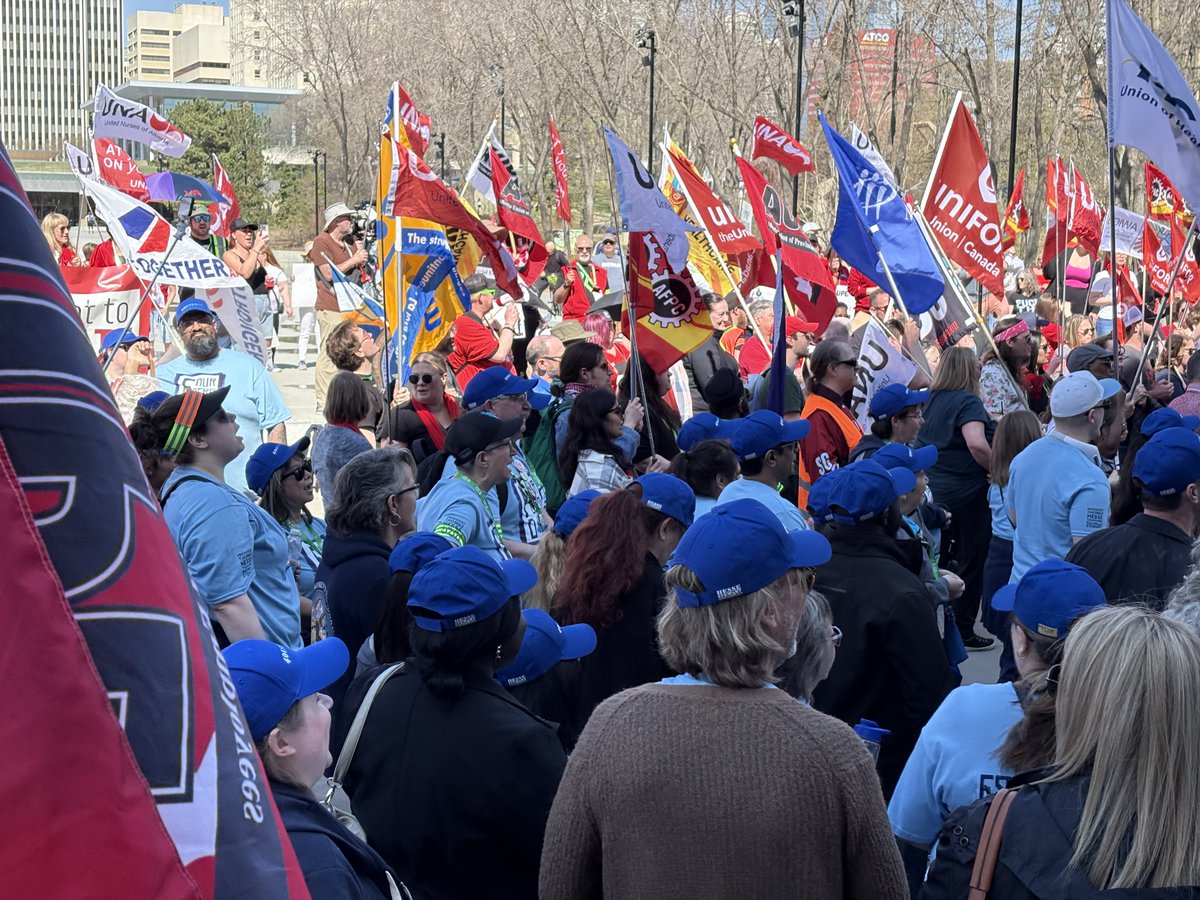 apaulagetics's tweet photo. Common Front Resistance Rally
April 26, 2025
Alberta Legislature
Organized by the Alberta Federation of Labour
--
#yeg #labour #union #CommonFront #abfedlabour #edmonton #rally #edmonton #alberta #ableg #photojournalism https://t.co/h2Xw9zMLJG