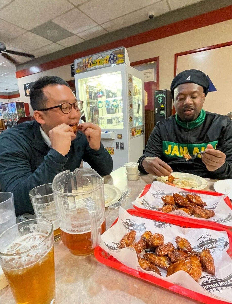 ac_planta's tweet photo. 好調な様子で何よりの、アメリカ出張🤗🍻🇺🇸ザ・アメリカンな食事🤣タンパク質も大事だけど、野菜も食べてね〜🥦笑
#アクプランタ #acplanta #スキーポン #skeepon #アメリカ #アメリカ出張 #農家 #農業 #農地 https://t.co/6zDZ3ev5sT