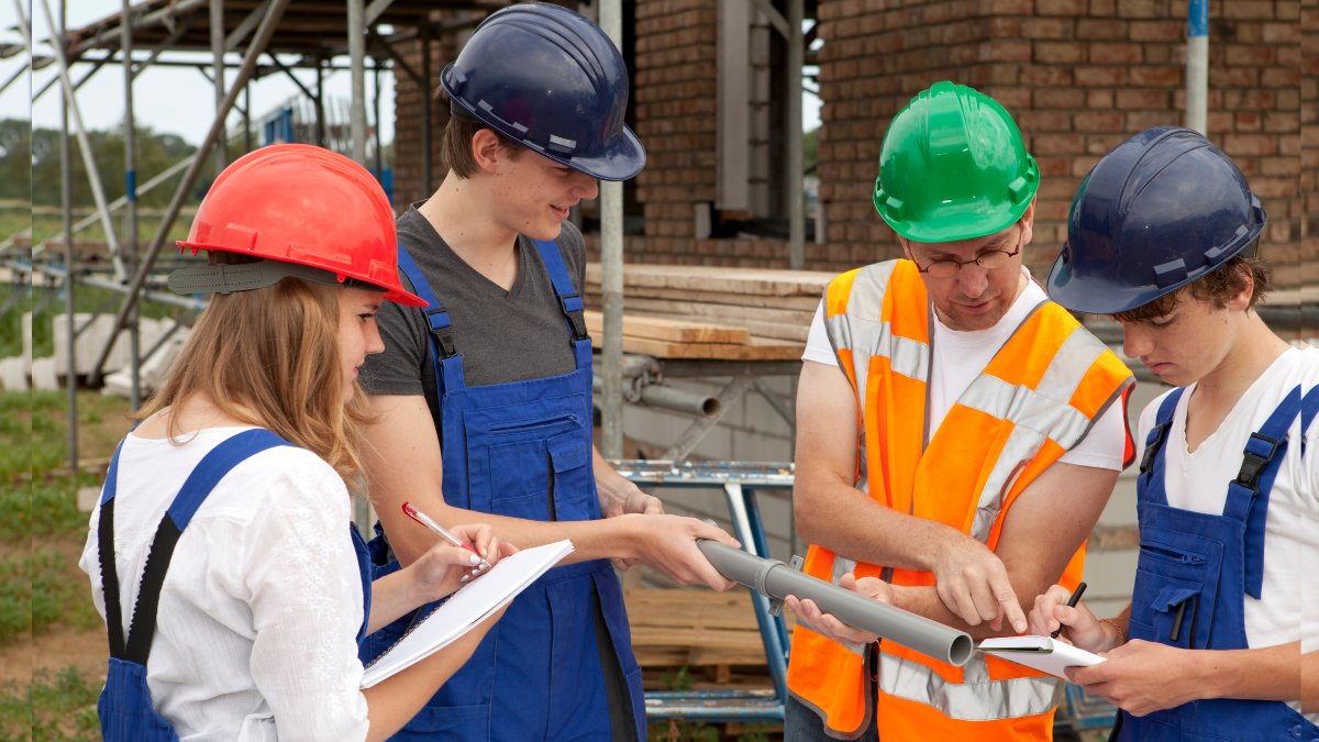 TheAusToday's tweet photo. Labor announces Australia’s first National Training Centre in New Energy Skills to open in Melbourne West
Read here: https://t.co/eBdTr6NOyo
@DrAmitSarwal @ShailendraBSing @Pallavi_Aus #ChrisBowen @LilyDAmbrosioMP #PICAC #FederalElection2025 #Melbourne #Labor #australiavotes2025 @AlboMP
