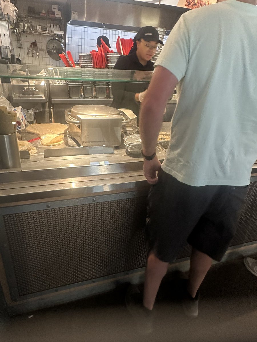 chodeybutt's tweet photo. On deck #doublemeat #cleanupcrew https://t.co/q6LtskppgB
