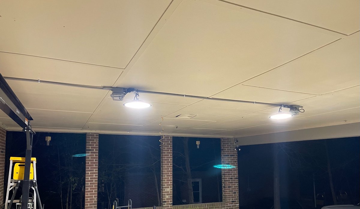 JCLGLlighting's tweet image. "We have used them time and time and time again great product and even better customer service"
 Shop now:jclgl-led.com/products/jc-lg… 
 #LED #indoorlights #ledlighting #highbayled #highbaylight
