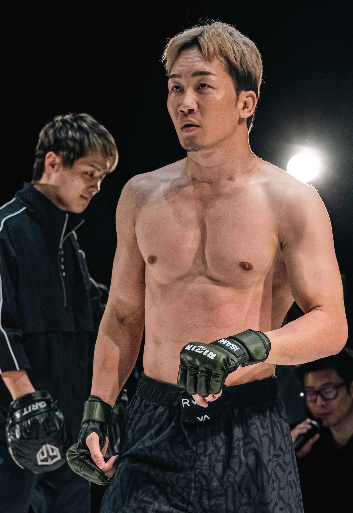 【一回着用】【美品】【希少XLサイズ】【朝倉未来】【男祭り】ブラック 一回着用】朝倉未来 応援tシャツ 超RIZIN4 Lサイズ ブラック