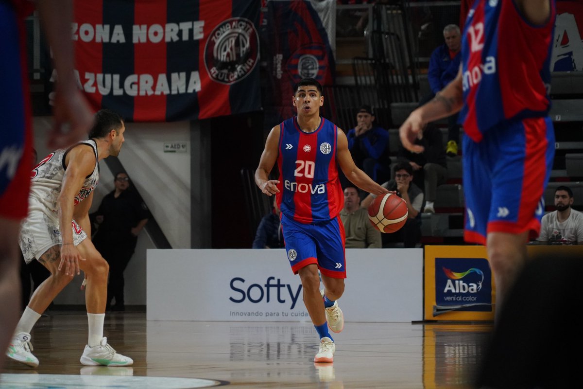 CASLABasquet's tweet photo. ¡MVP de la noche! 🔥

Lucas Machuca terminó el juego ante Zárate Básquet con 23 puntos, 3 rebotes y 2 asistencias 👊🏼

¡Tremendo, Machu! 😎 https://t.co/uDKCCWvCMK