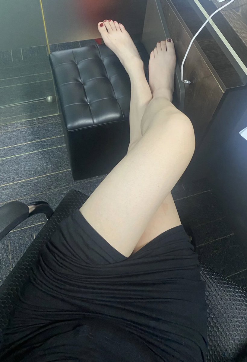 五一组ktv活动，目前有2对夫妻，寻2-3个单男一起玩，年龄要求38以下，武器要求13以上，想要一起活动的私信。