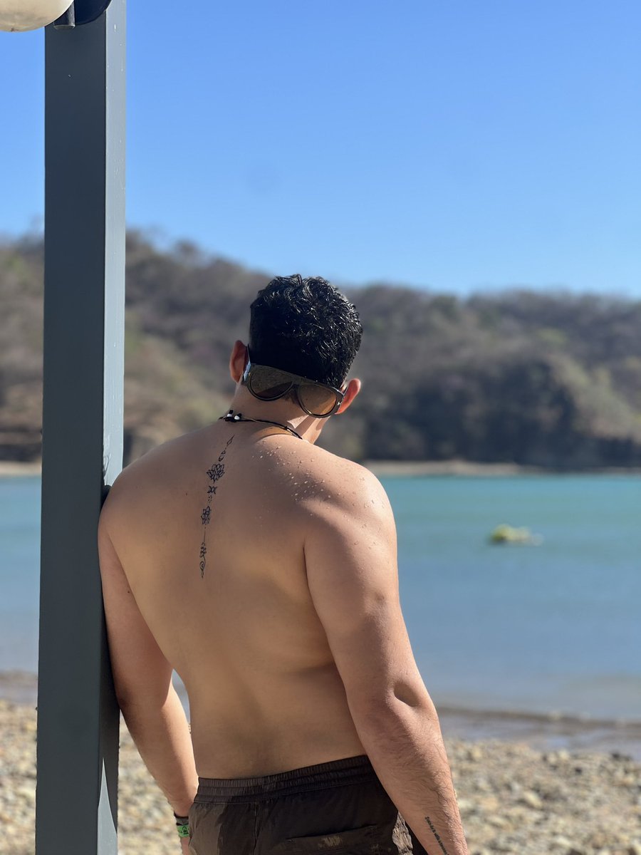 naexcx's tweet photo. Necesito más playa 🌊🩳 https://t.co/0tjFz9sau3